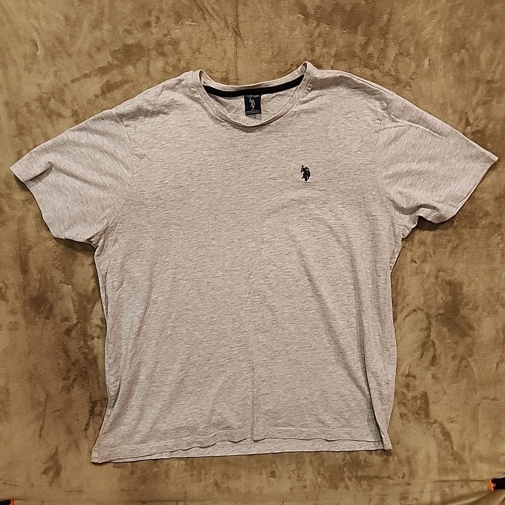 U.S. Polo Assn. Men's Light Heather Gray Crew Neck Tee with Navy Logo
